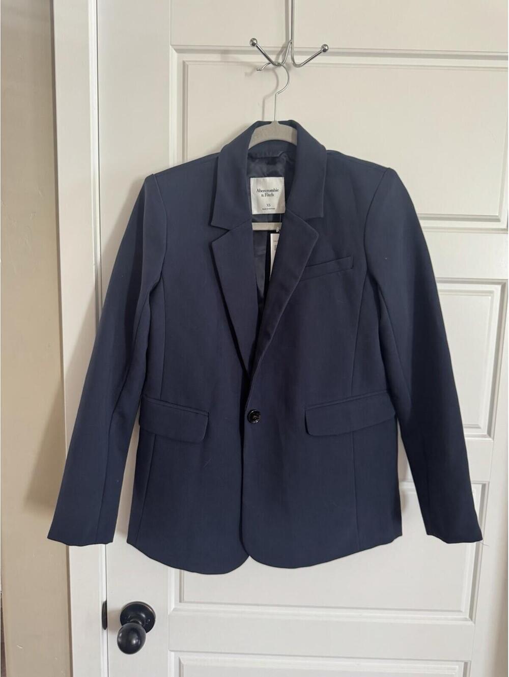 Abercrombie & Fitch Women’s Navy Blazer Size XS $120
